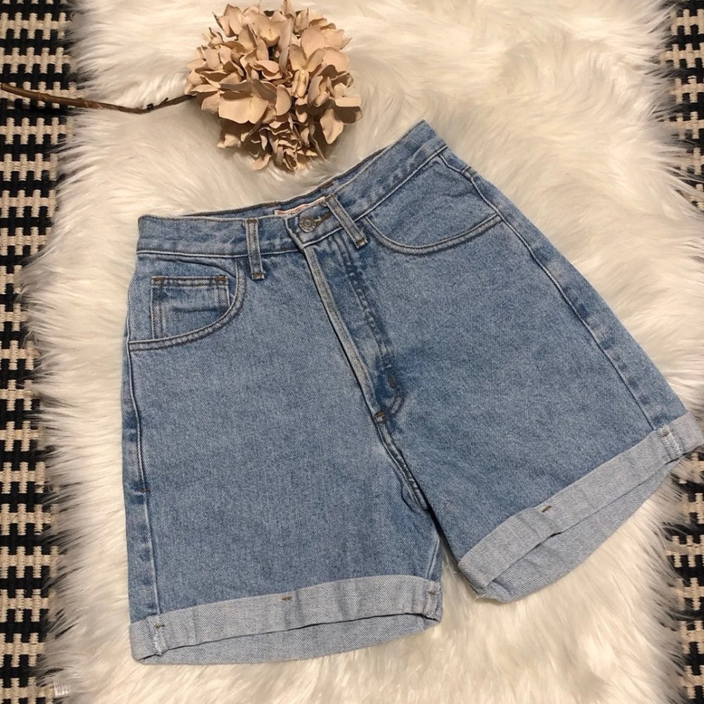 Guess vintage high rise shorts - Picture 3 of 4